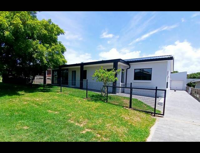 3 BEDROOM HOUSE FOR SALE IN STILBAAI-WES